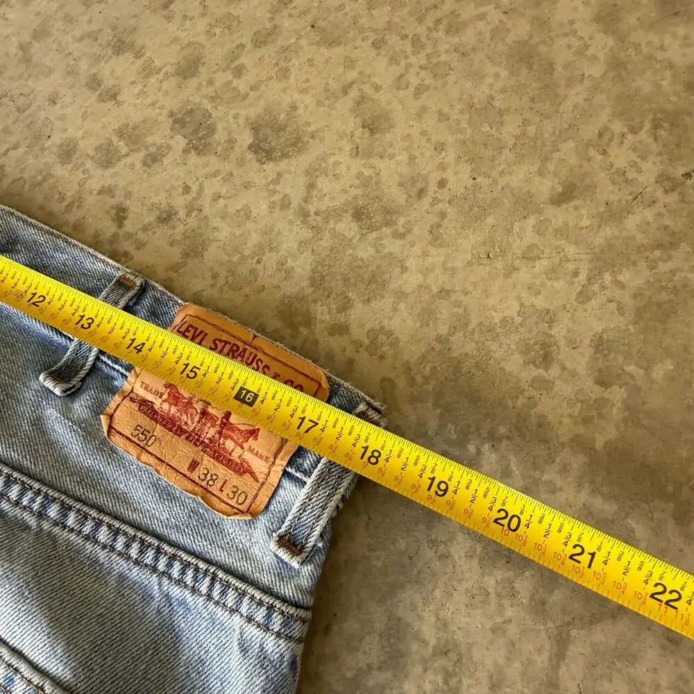 Y2K Levi's 550 Baggy Skater Grunge Light Wash Denim Jeans